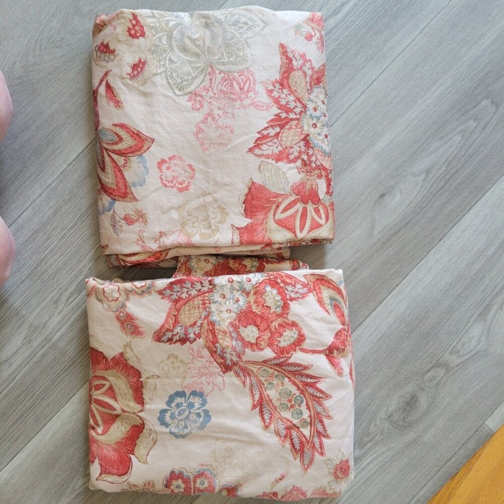 CINDY CRAWFORD FLORA ROUGE FLORAL BARN RED JACOBEAN (2PC) PANELS